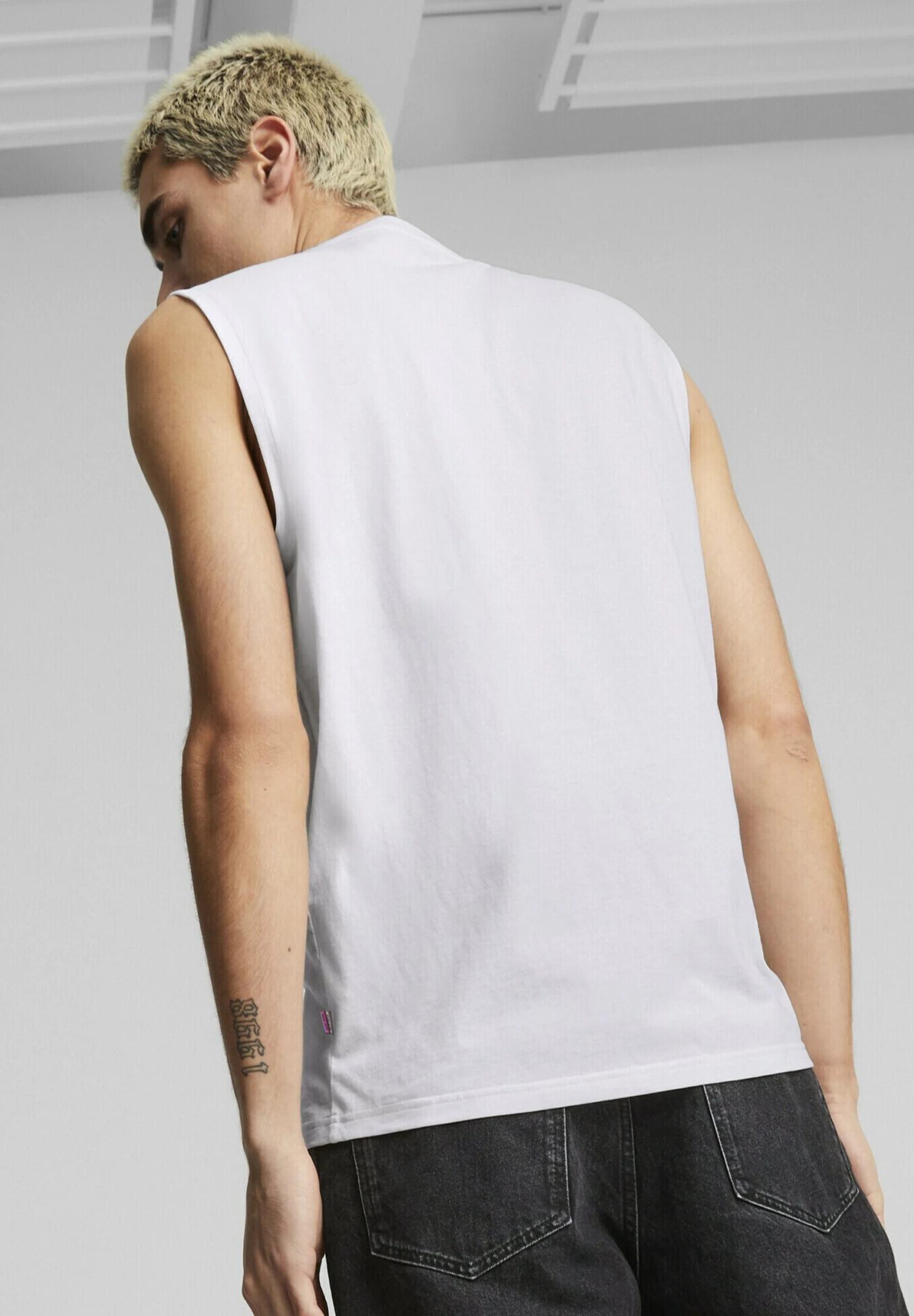 Puma Ess+ Love Is Love Sleeveless Tee - Top - White - Imagen 3