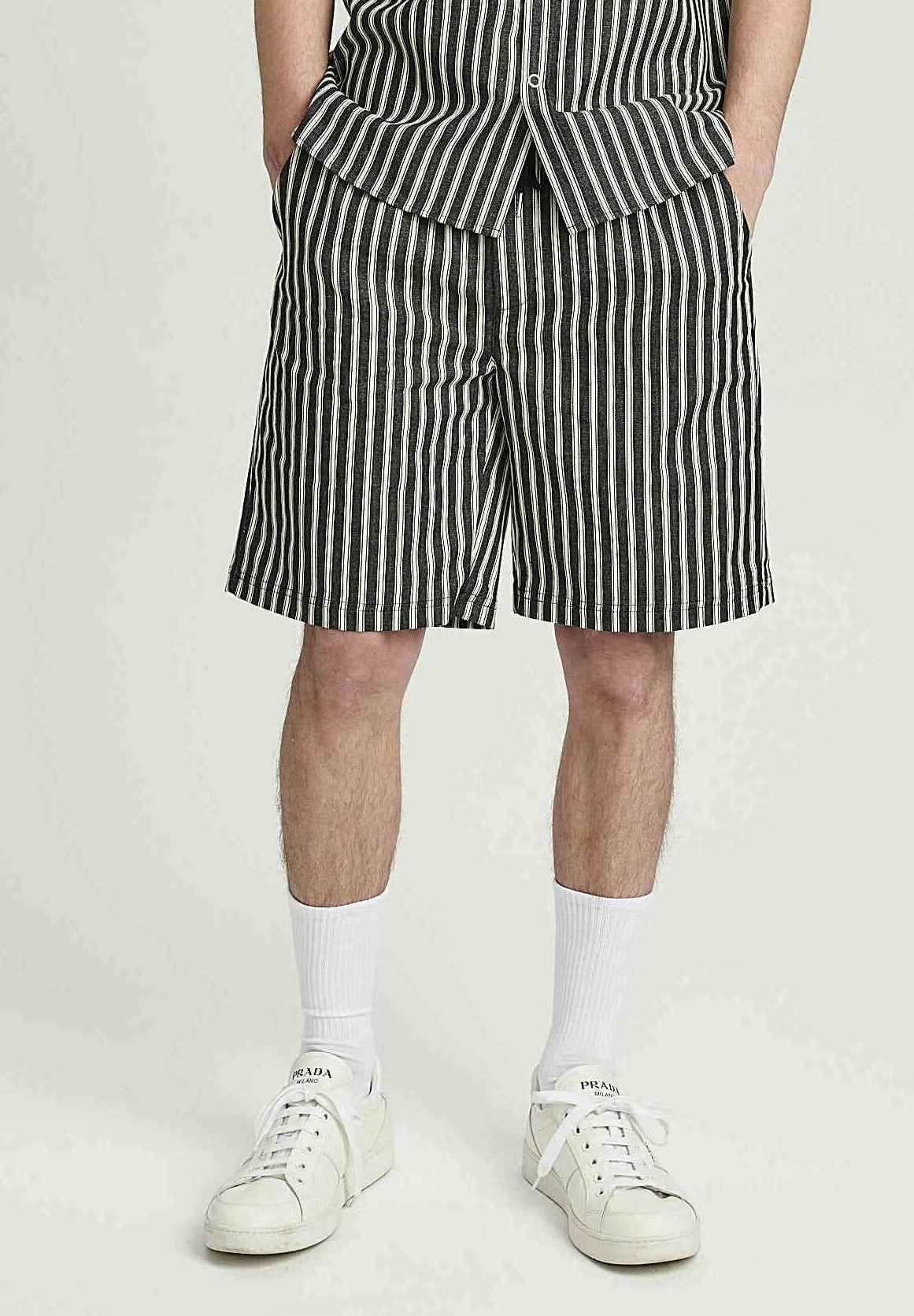 Carsten - Shorts - White Black - Imagen 2