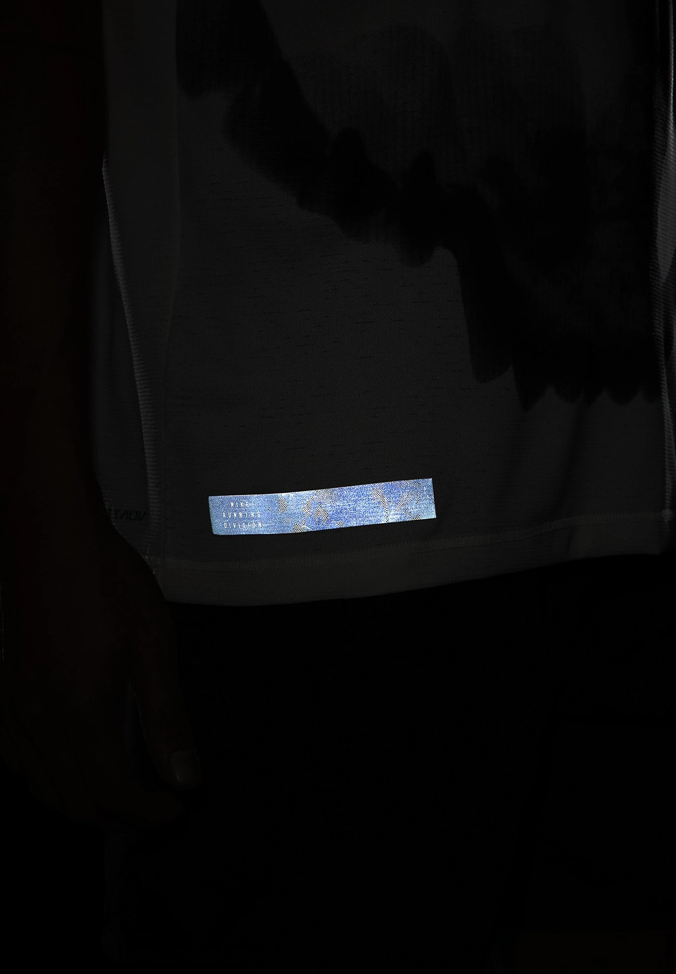 Nike Performance Short-Sleeve Running Dri-Fit Adv Run- Camiseta Deportiva - Black/Fossil Stone/Phantom - Imagen 5