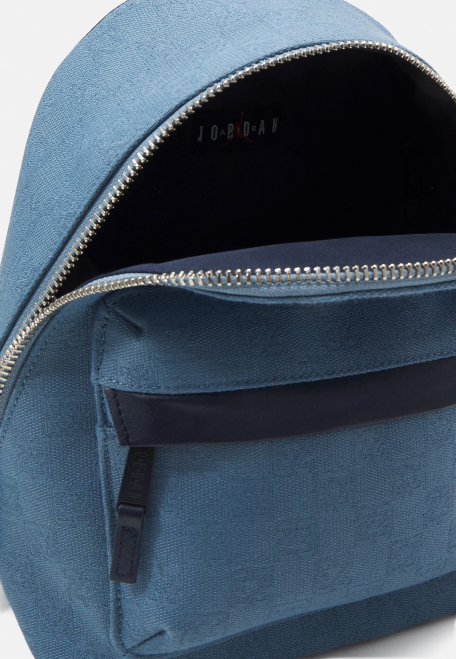 Jordan Monogram Mini Backpack Unisex - Mochila - Chambray - Imagen 7