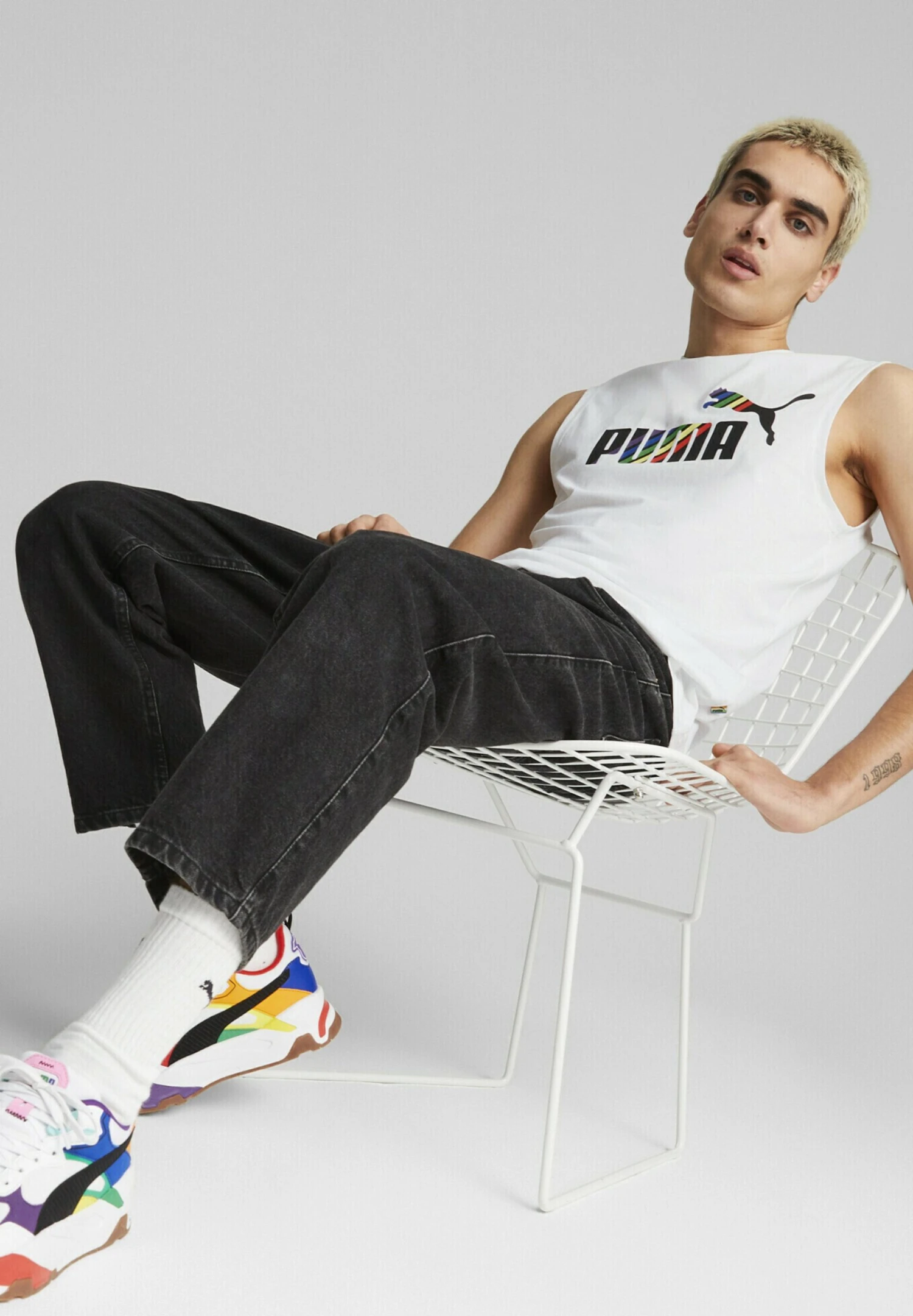 Puma Ess+ Love Is Love Sleeveless Tee - Top - White - Imagen 4