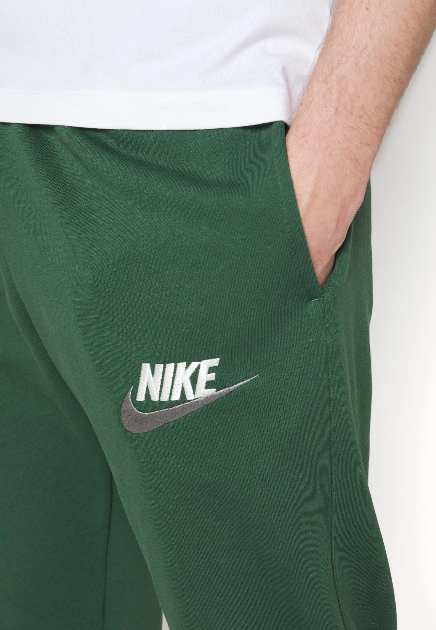 Nike Sportswear Club Pant - Pantalones Deportivos - Dark Green - Imagen 9