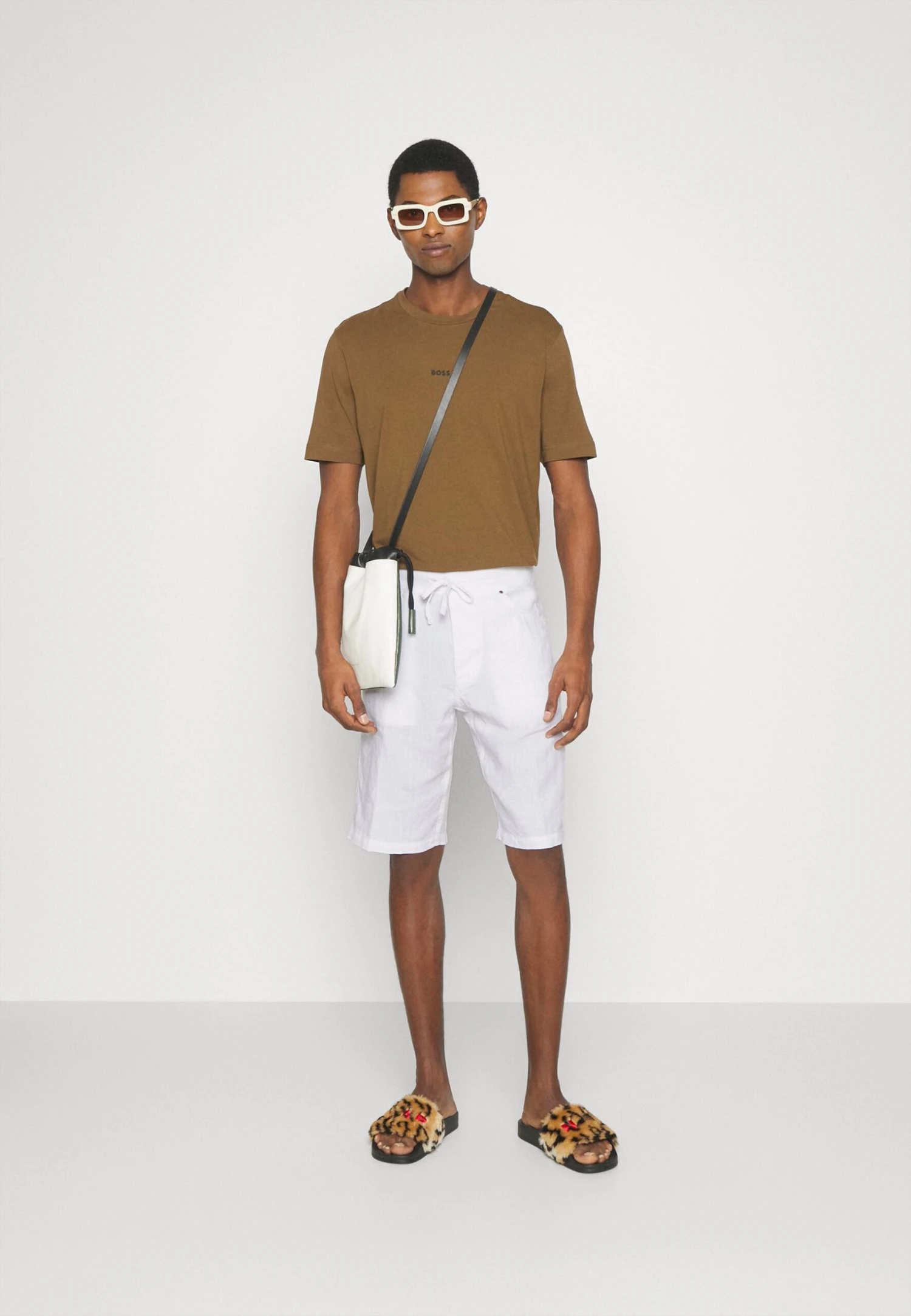 120% Lino Bermuda - Shorts - White - Imagen 2