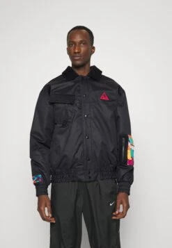 Nike Performance Protect Jacket - Chaqueta De Entrenamiento - Black/University Red