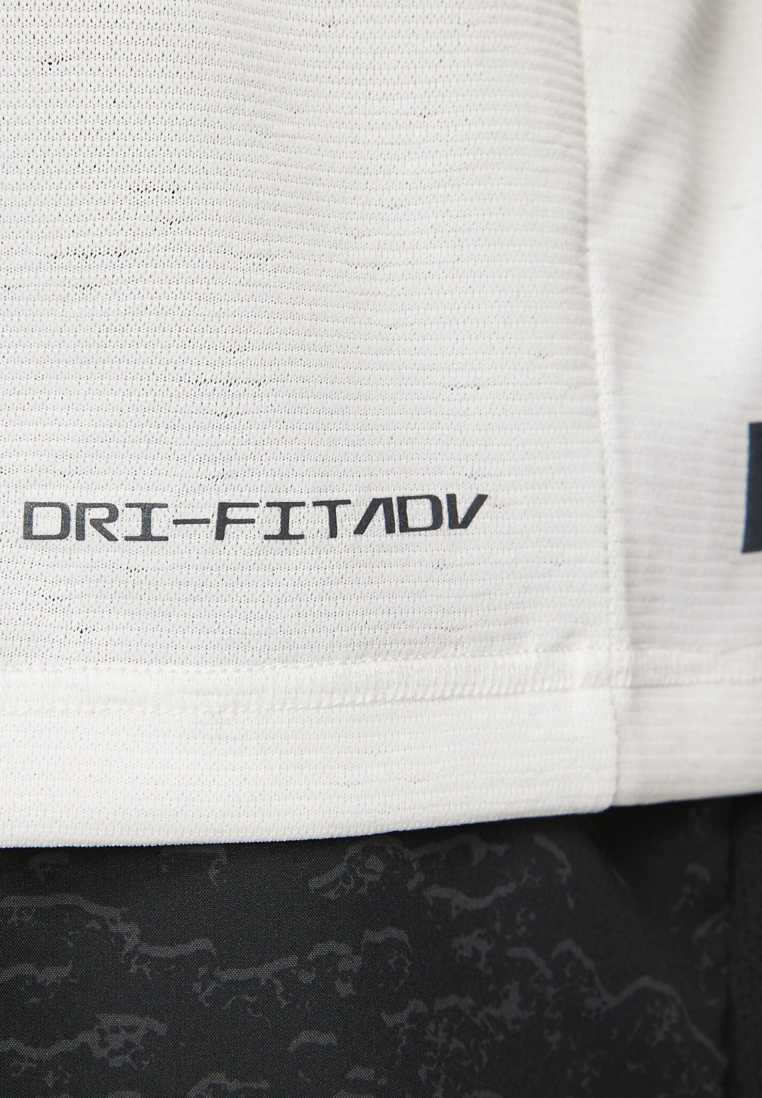 Nike Performance Short-Sleeve Running Dri-Fit Adv Run- Camiseta Deportiva - Black/Fossil Stone/Phantom - Imagen 8